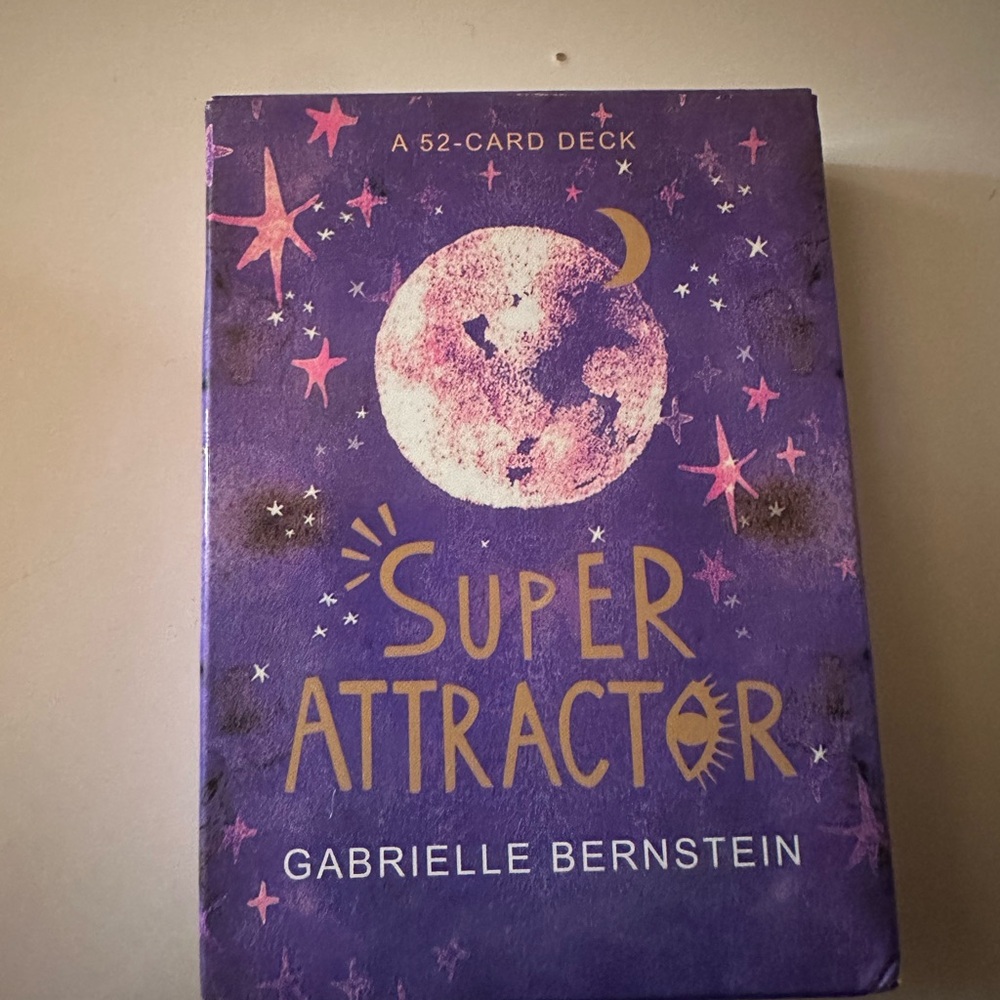 Super Attractor 52-Card Deck
